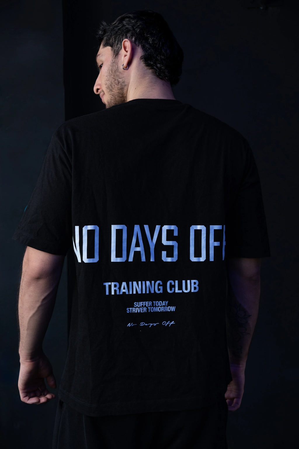 "NO DAYS OFF" Training Shirt