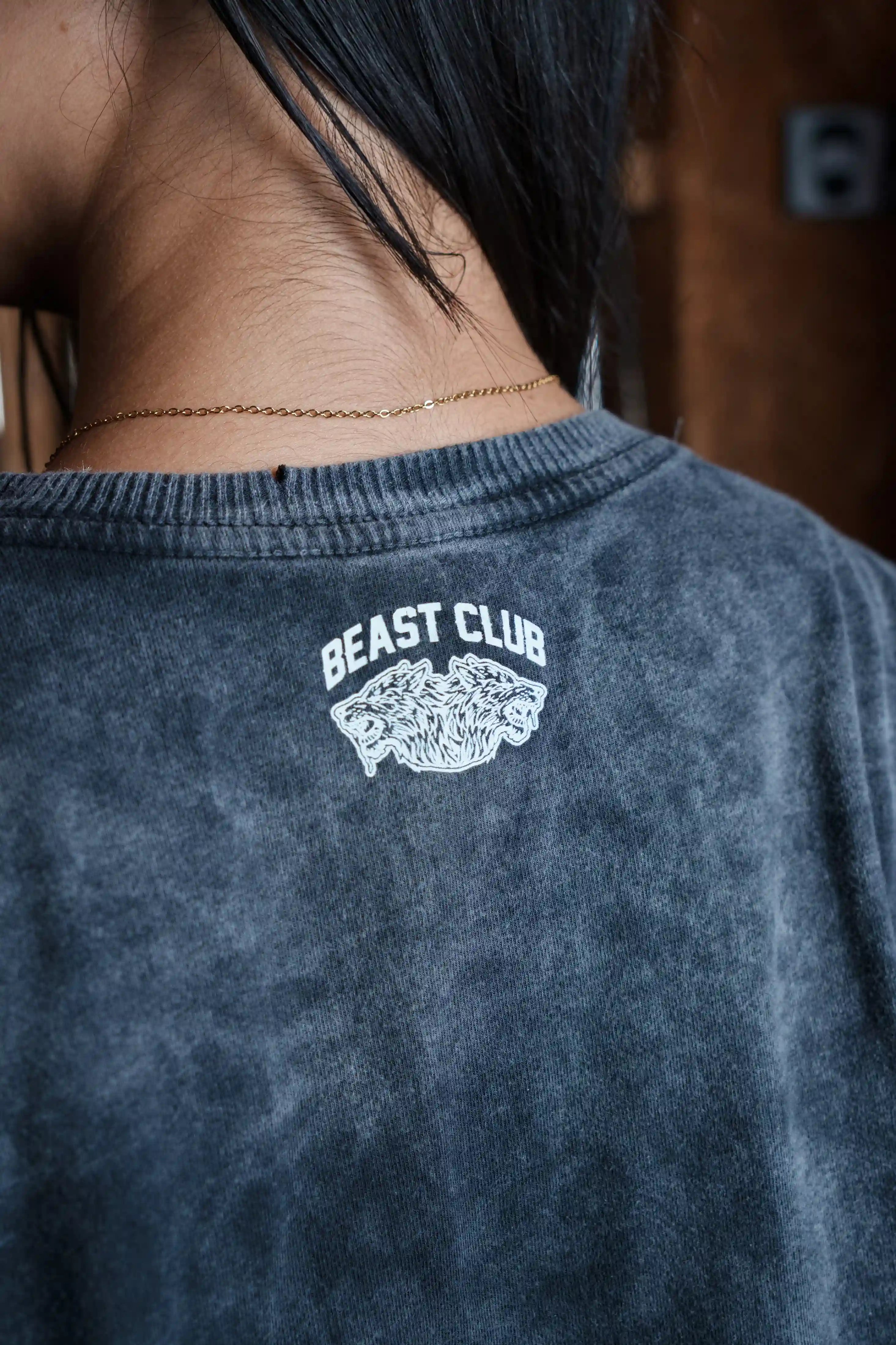 "BEAST CLUB WSH" Oversized crop