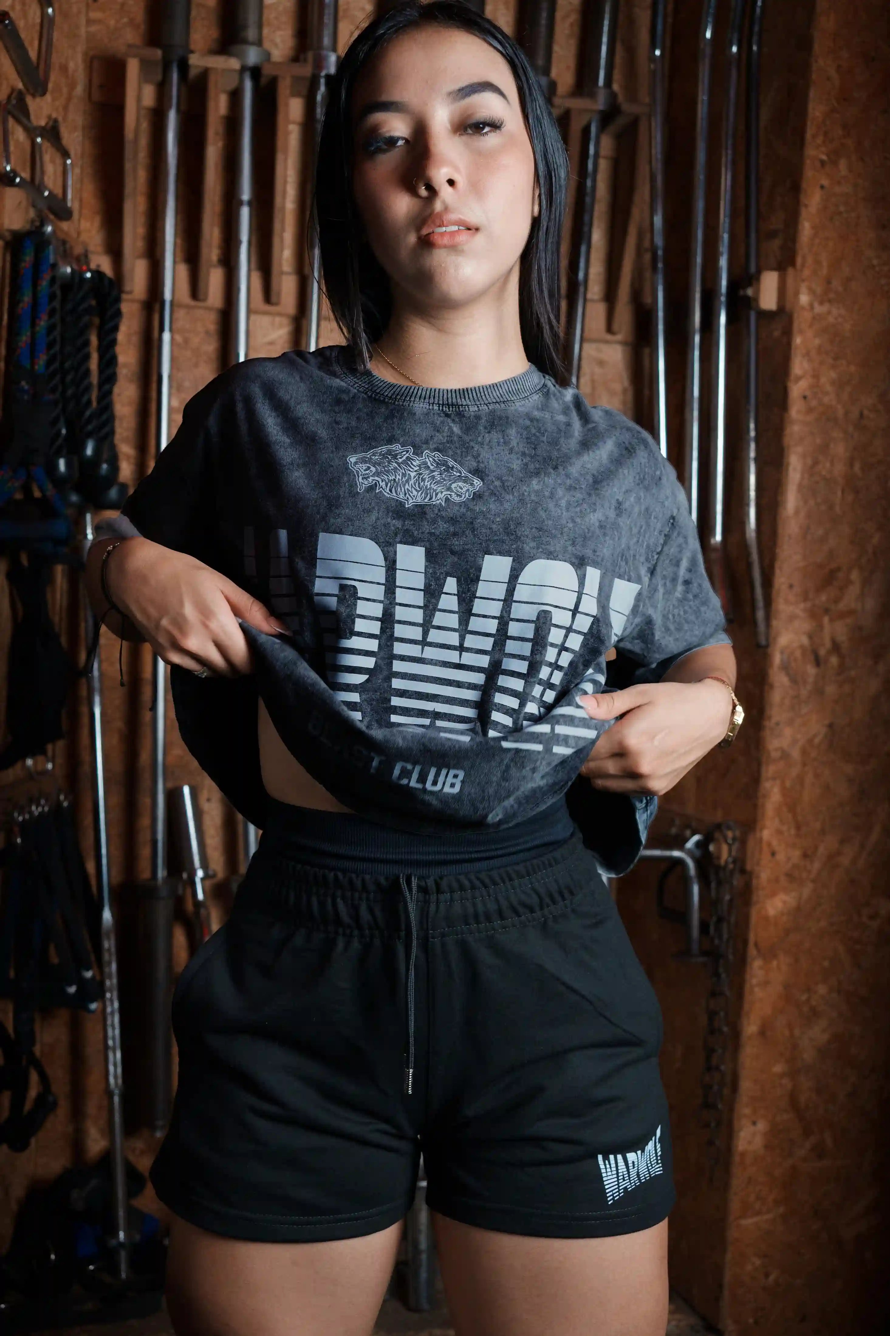 "WARWOLF" Oversized crop