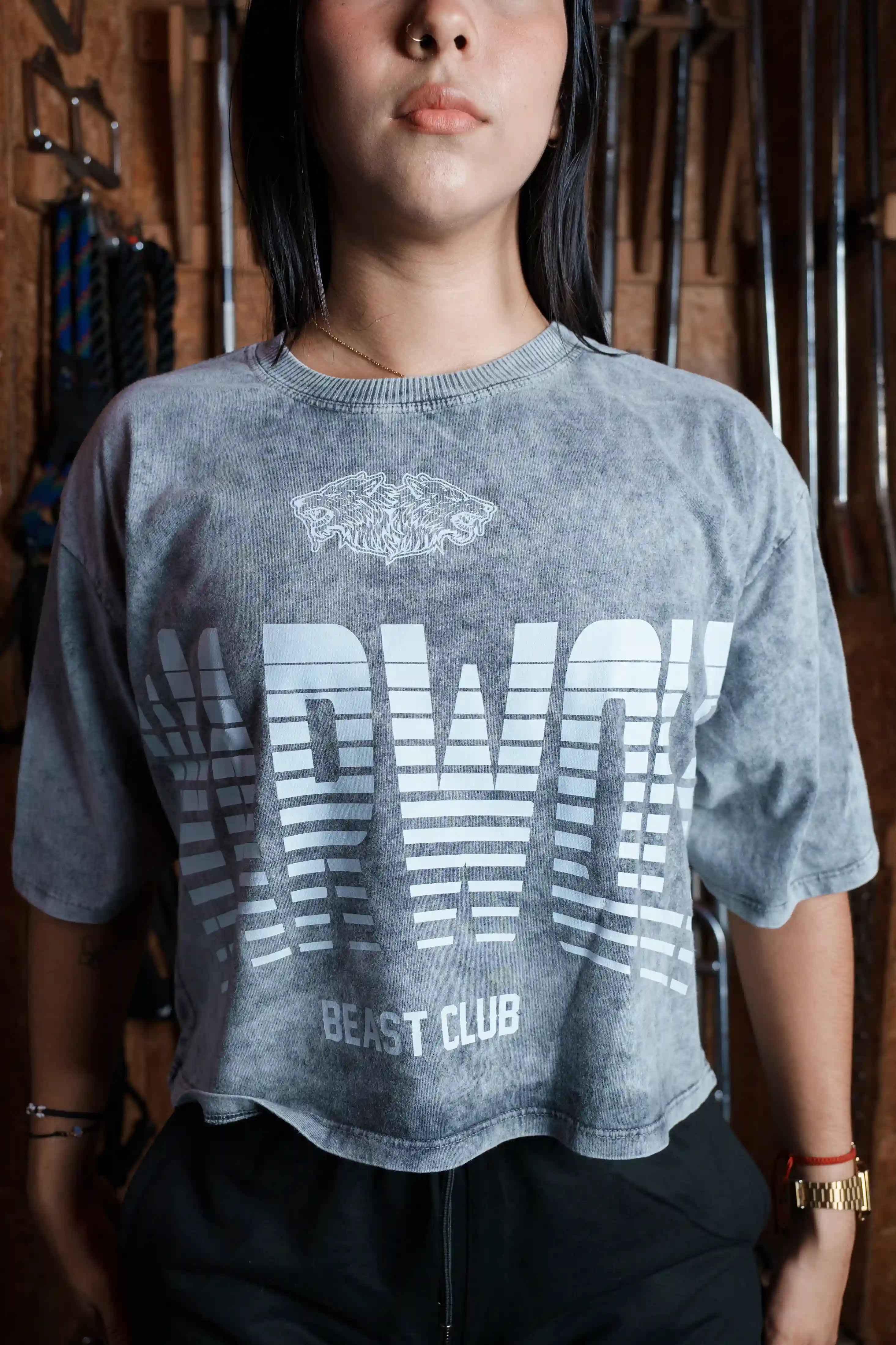 "WARWOLF" Oversized crop