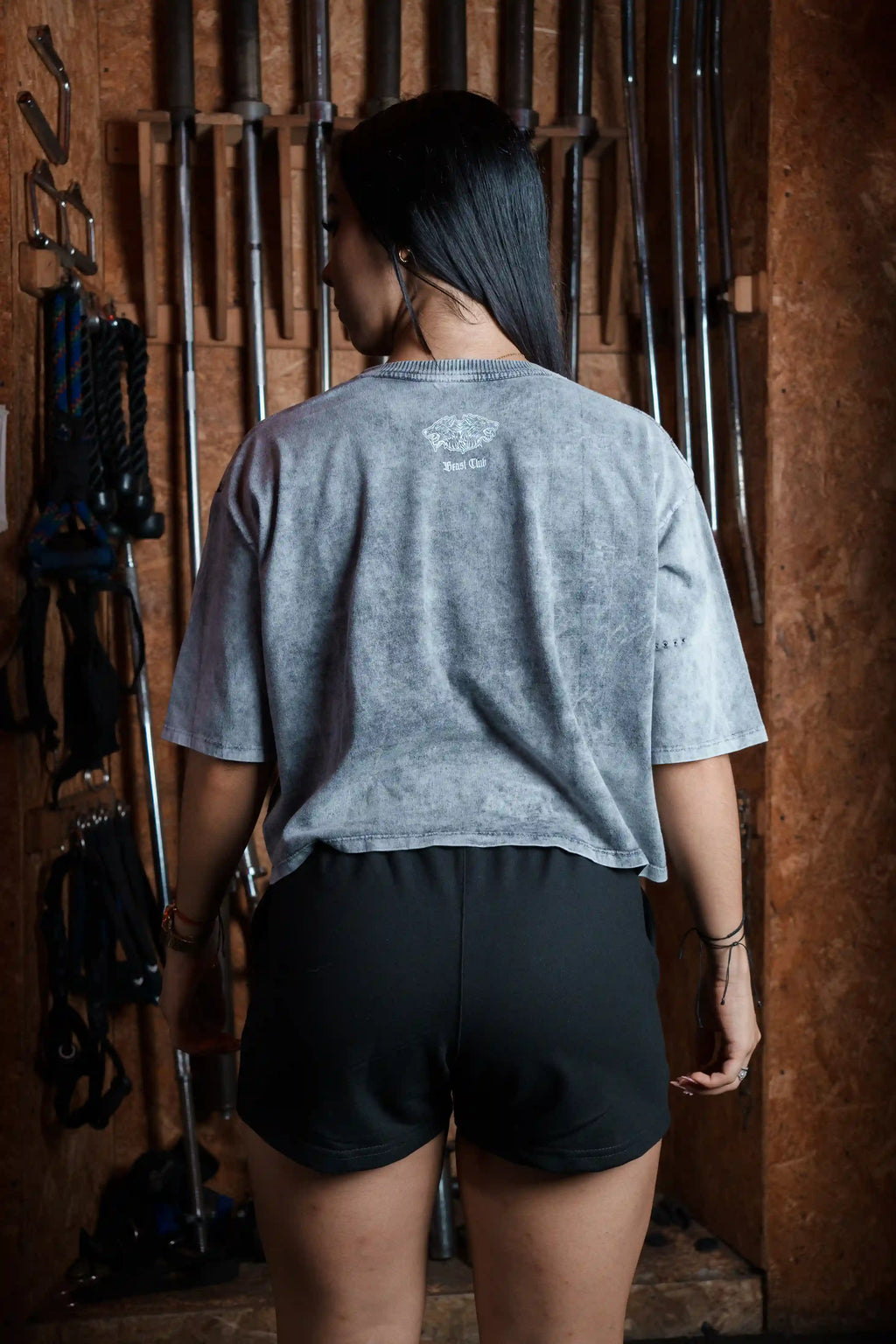 "WARWOLF" Oversized crop