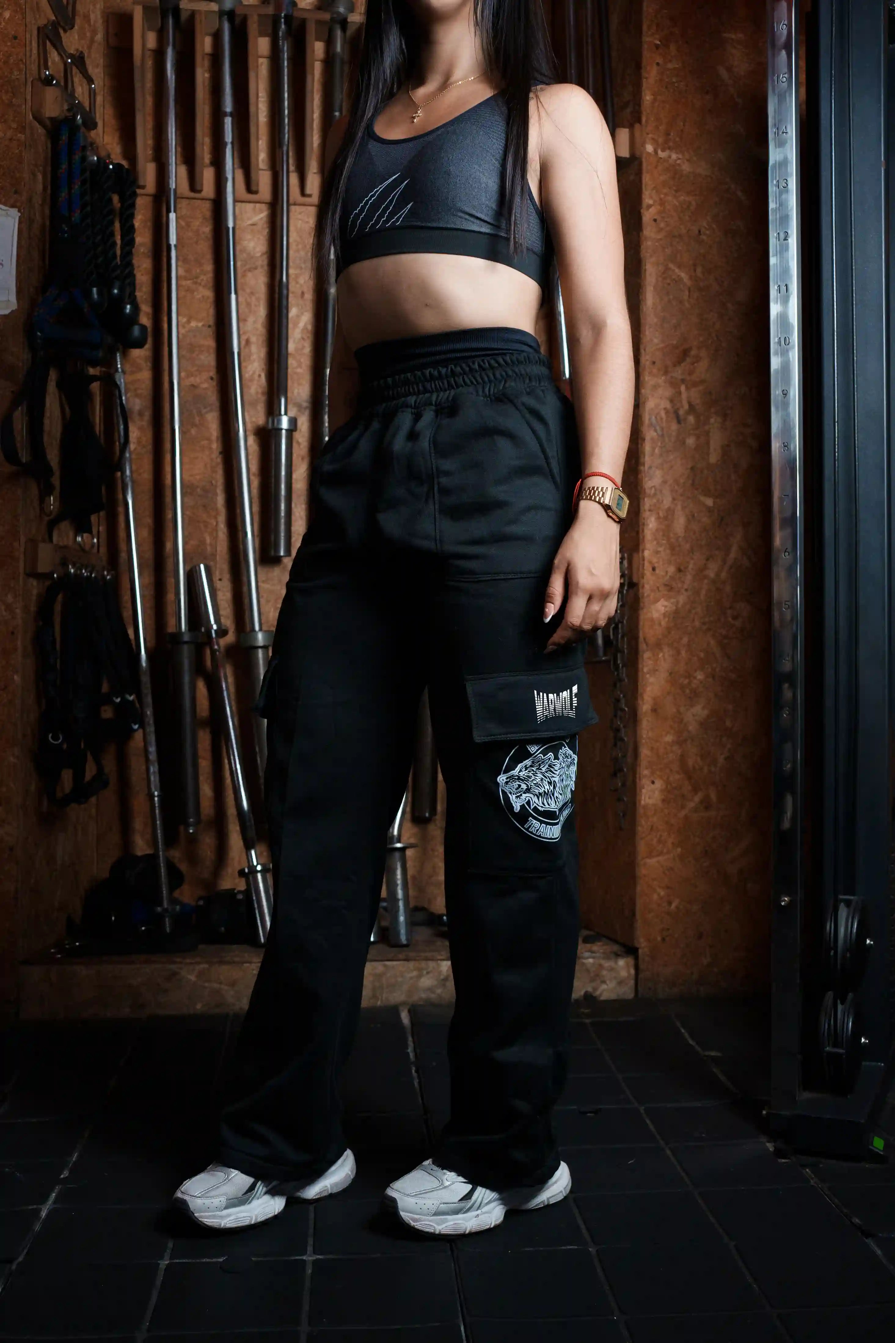 "ALPHA WOLFESS" Cargo