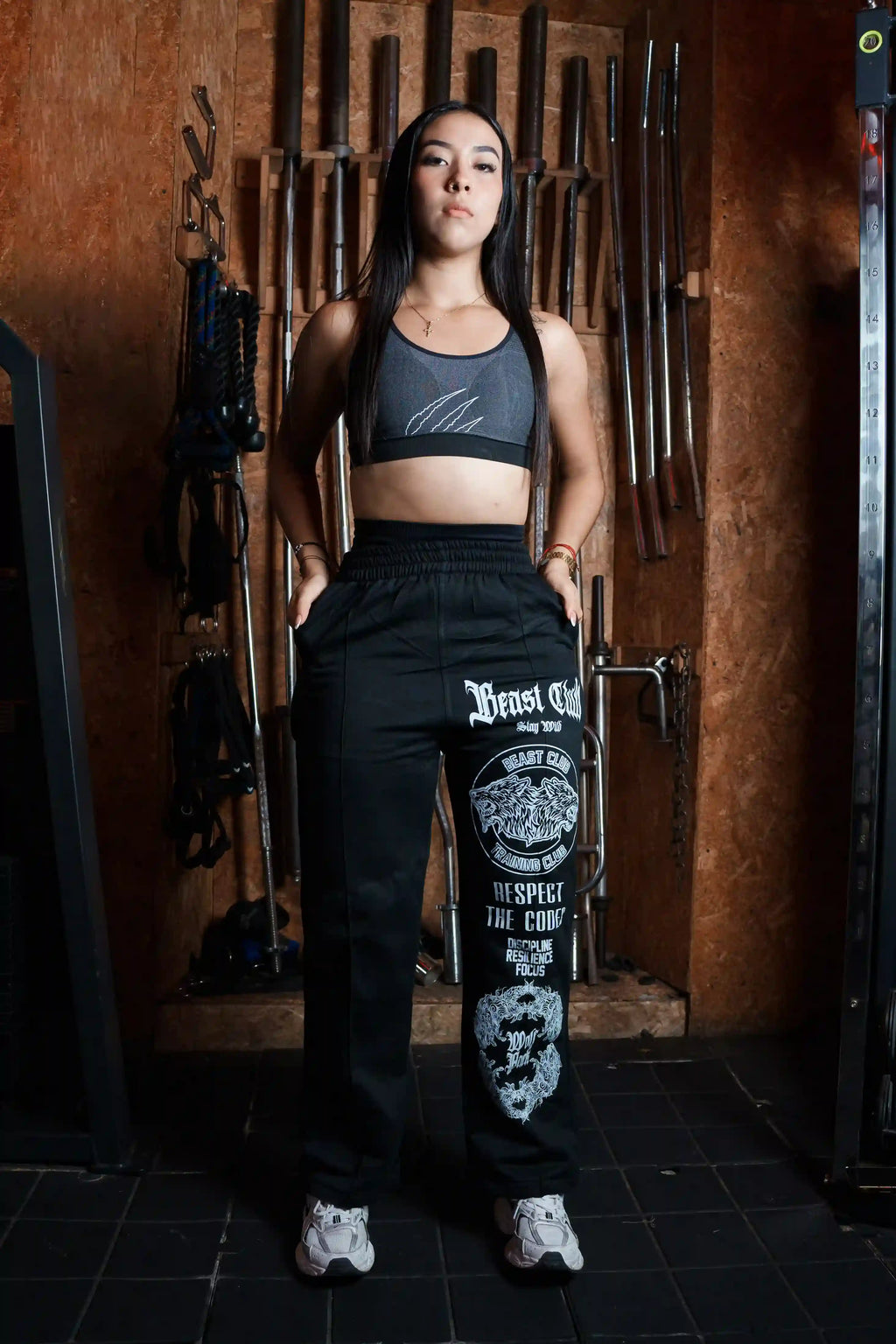 "WOLFPACK" Jogger Fem