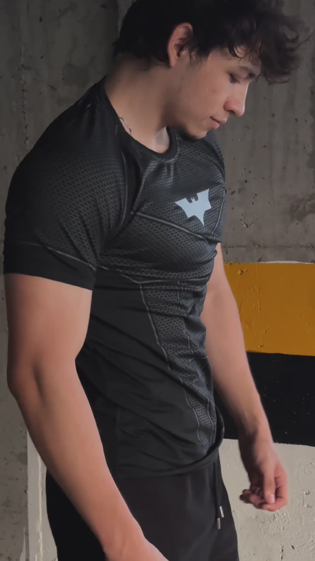 "YOUNGLA BATMAN" Compress Shirt